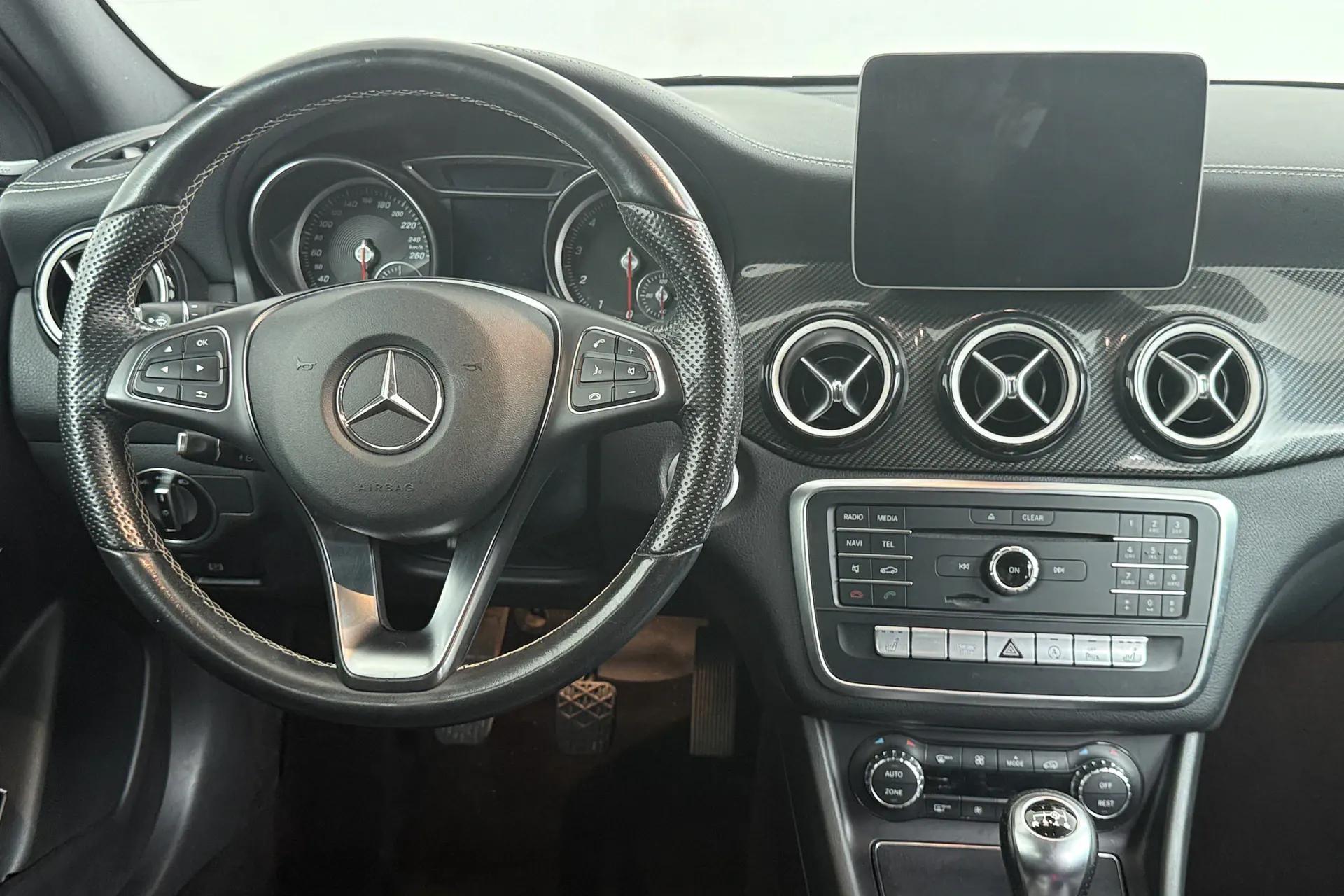 Mercedes-Benz GLA Marseille vue 4 Mercedes-Benz GLA en leasing sans apport à Marseille — vue 4