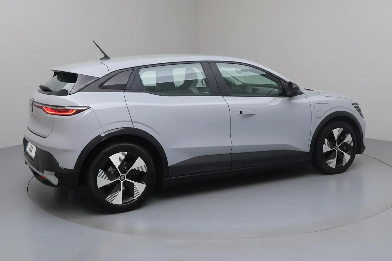 Renault Mégane E-Tech Marseille vue 3 Renault Mégane E-Tech en leasing sans apport à Marseille — vue 3