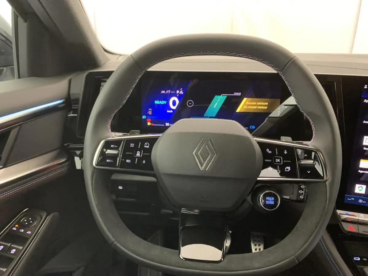 Renault Rafale E-Tech Marseille vue 5 Renault Rafale E-Tech en leasing sans apport à Marseille — vue 5
