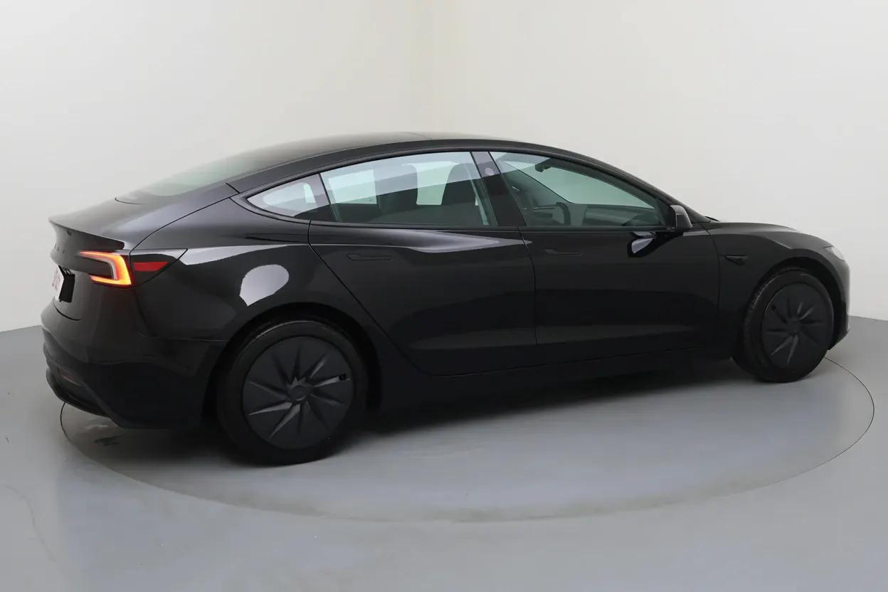 Tesla Model 3 Marseille vue 3 Tesla Model 3 en leasing sans apport à Marseille — vue 3