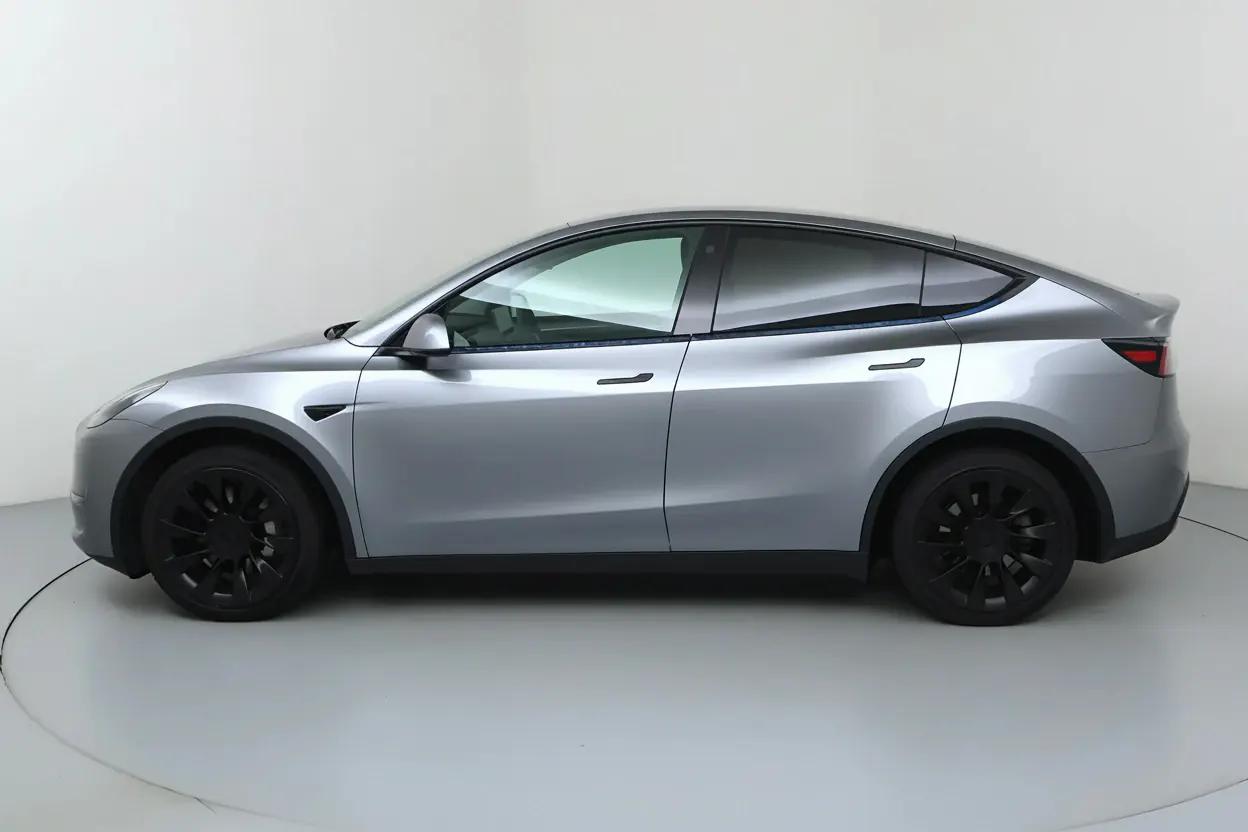 Tesla Model Y Marseille vue 2 Tesla Model Y en leasing sans apport à Marseille — vue 2